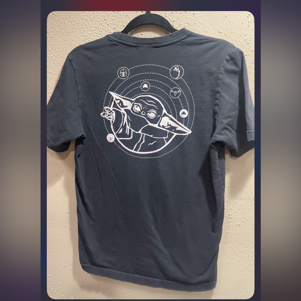 Adidas-Star Wars Mandalorian Colab Unisex Black T-shirt; Small per measurements